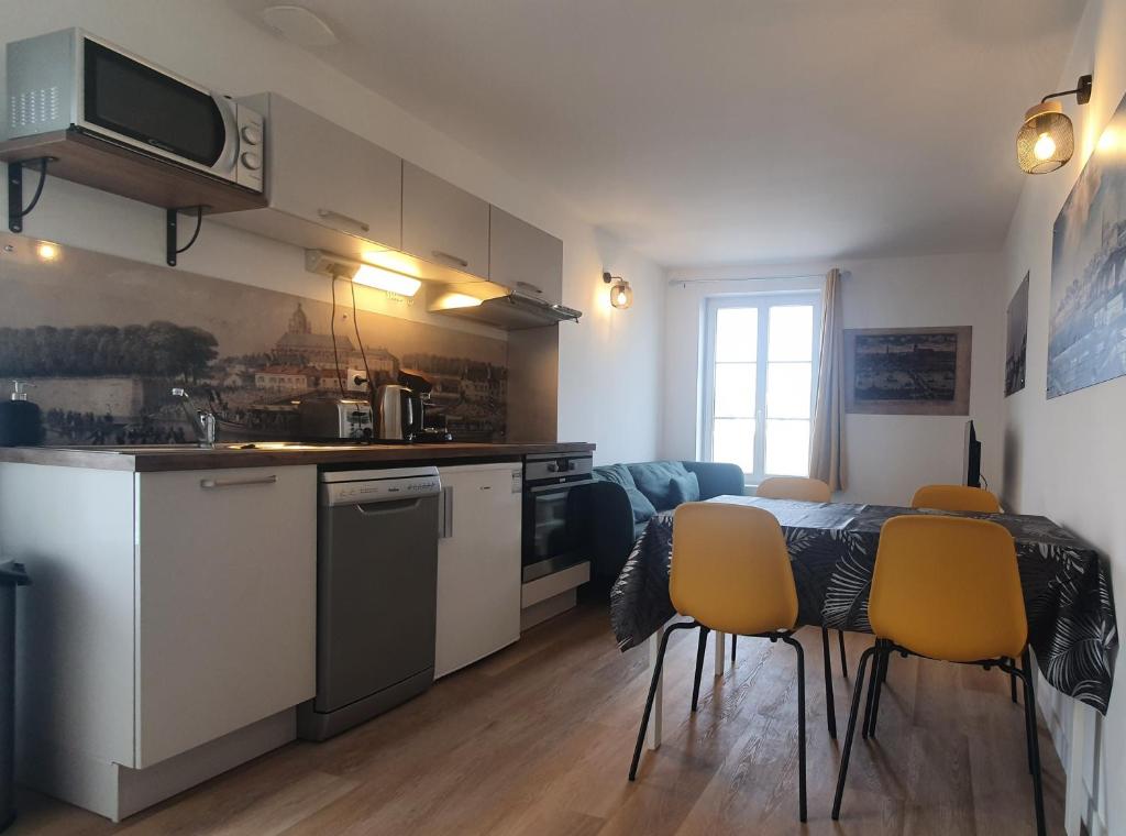 Appartement \ 16 Quai Aristide Briand, 41000 Blois