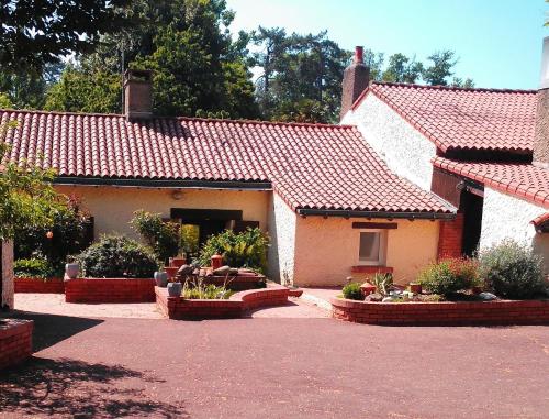 Maisons de vacances \ Village de Tirpoil, 206 chemin des bois Montilliers