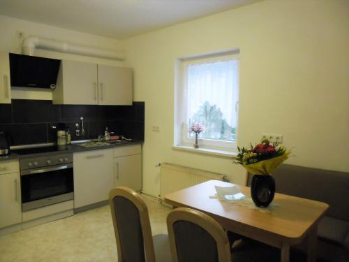 Appartement \ Alte Weinstraße 35 Benshausen