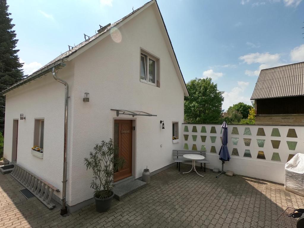 Appartements \ Sebnitzer Straße 7b, 01855 Altendorf