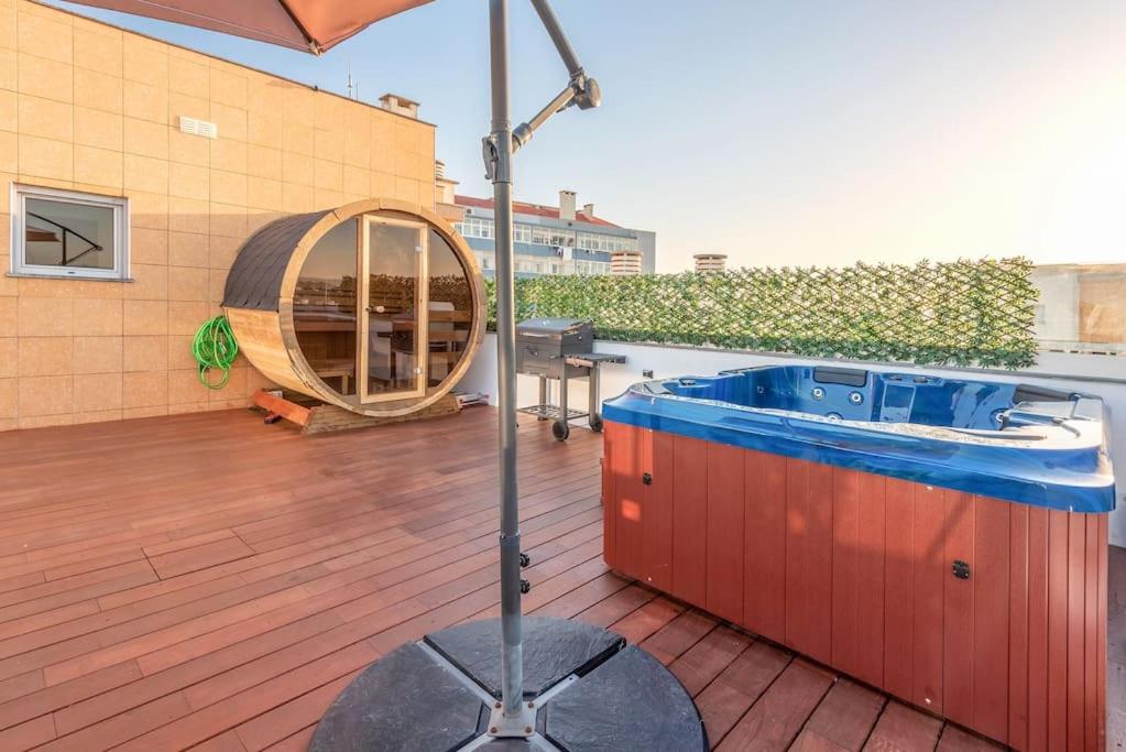 Sunny Private Rooftop Sauna & Hot Tub by BentoBox 33 Rua Engenheiro Manuel Rocha 6A, 1700-067 Lisbonne