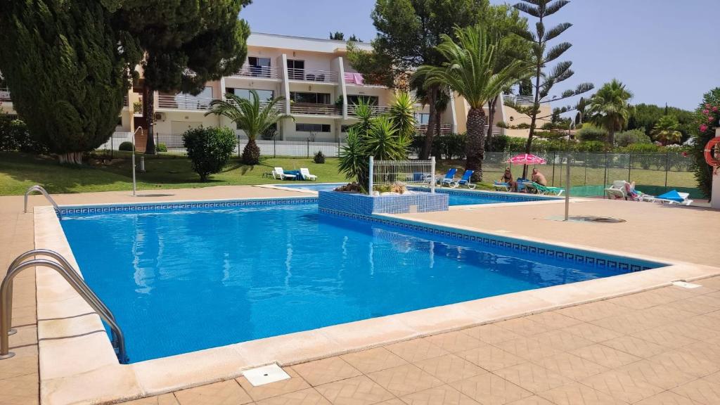 Appartement 01 Sra da Rocha com Piscina e AC - Casas & Papéis Rua do Conjunto Turístico dos Alporchinhos, 8400-450 Armação de Pêra