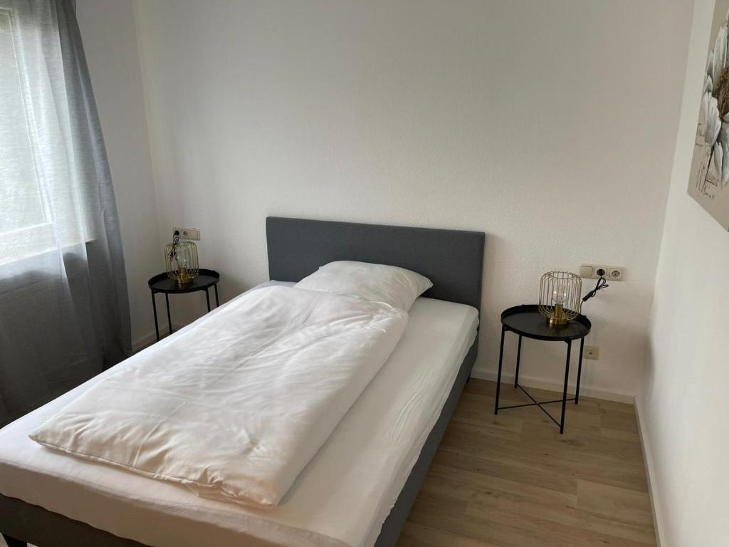 Appartement 1 Bett Zimmer in ehemaligen Hotel Tiergartenstraße 61 Erdgeschoss, 57072 Siegen