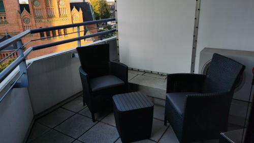 Appartement 1 Person - Single - Appartement -Zentral gelegen in Leverkusen Wiesdorf - Friedrich Ebert Platz 5a , 4te Etage mit Aufzug-und mit Balkon 5A Friedrich-Ebert-Platz Leverkusen