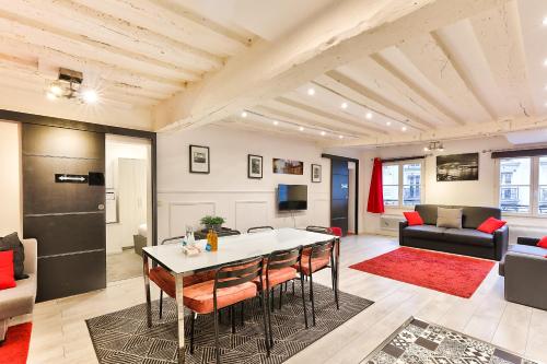 100 - Luxury 2 Bedroom - Beaubourg Marais Paris france