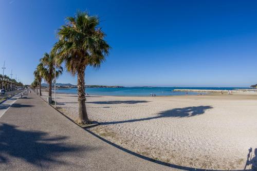 100 M de la plage en rdc Sanary-sur-Mer france