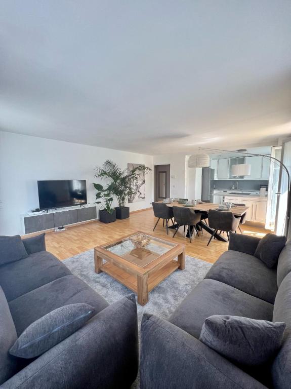 Appartement 100m2 // ideal Family/Friends // 5min Disney/Val DEurope 48 Rue Emile Cloud, 77700 Serris