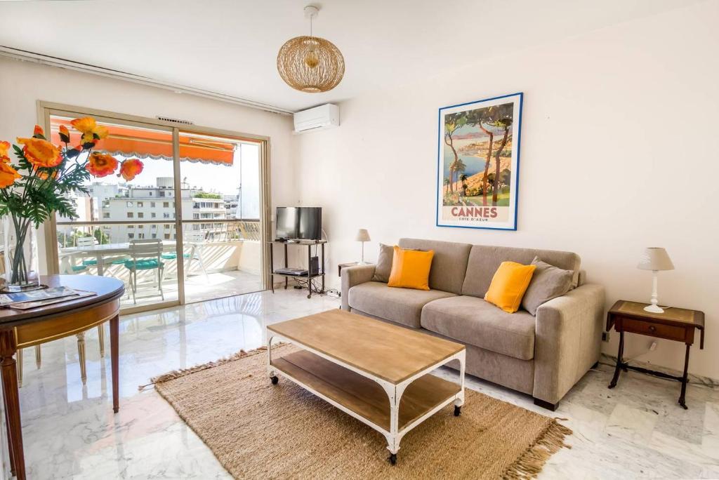 Appartement 11 LAC - Appart terrace and parking near the croisette 11 Rue Lacour, 06400 Cannes