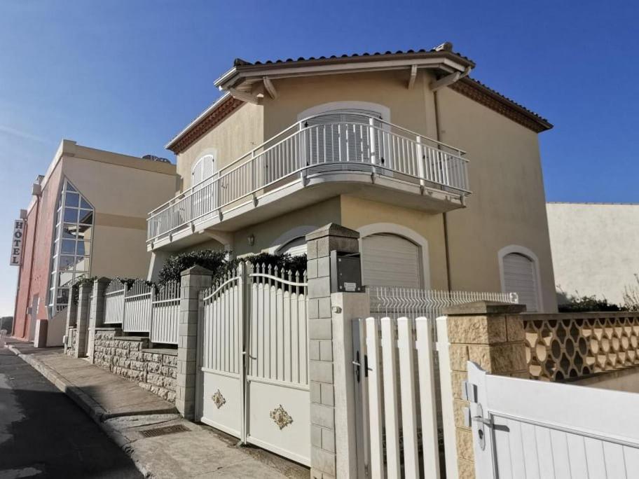 Villa 118 Villa Gabelou 10 10, impasse Gabelous, 34300 Le Cap d\'Agde