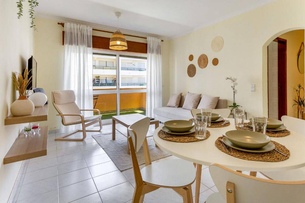 Appartement 1BR Infante Flat in Quarteira by LovelyStay Rua da Alagoa Edificio Infante 5 504, 8125-567 Quarteira