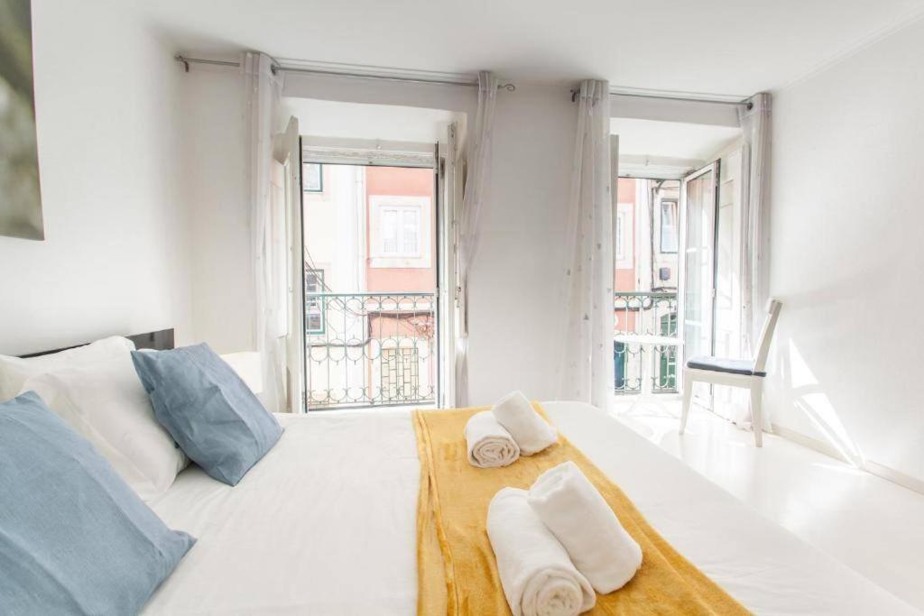 Appartement 2 Bedroom close to Timeout Market by Innkeeper Travessa do Cabral 46, 1200-056 Lisbonne