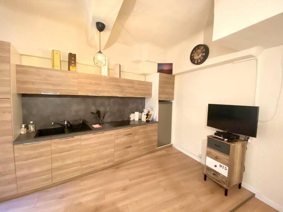 Appartement 2 bedrooms 2 bathrooms 1 min Palais & beaches 19 Rue Jean de Riouffe, 06400 Cannes