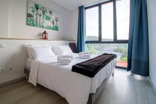 Villa 2 bedrooms villa with lake view private pool and enclosed garden at Crasto 1 km away from the beach Rua de Crasto 273 Braga Crasto