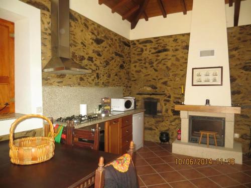Villa 2 bedrooms villa with private pool garden and wifi at Anta 2 km away from the beach Rua da Congosta 236 Aveiro Anta