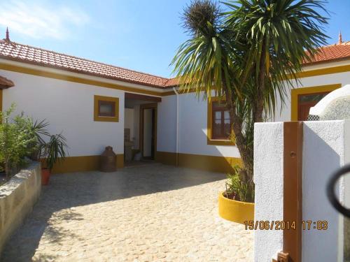 2 bedrooms villa with private pool garden and wifi at Anta 2 km away from the beach Anta portugal