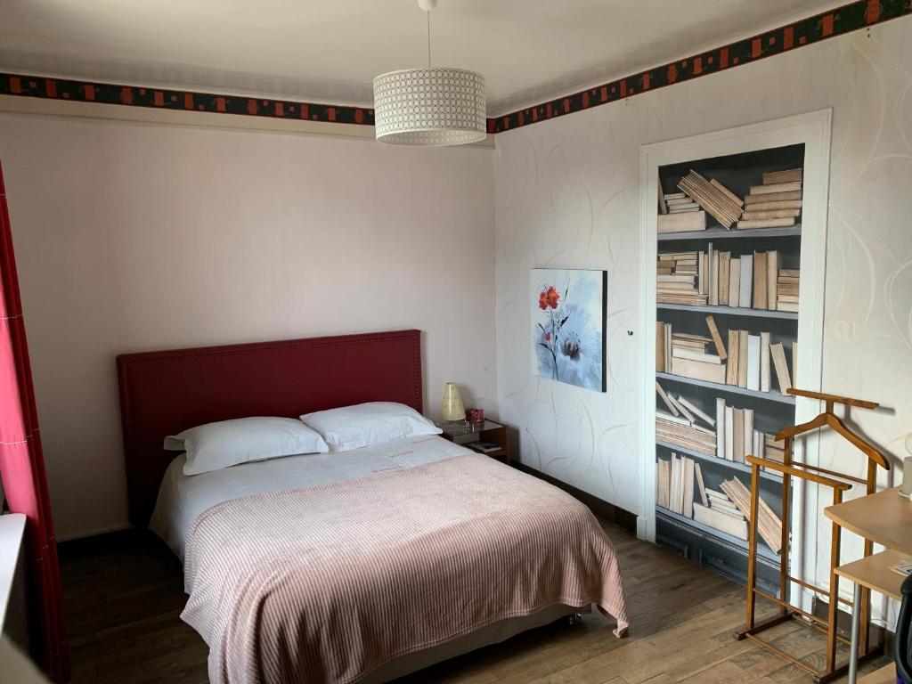 Séjour chez l'habitant 2 chambres dans maison calme proches des châteaux de la Loire 10 Rue de la Tortinière, 37250 Veigné