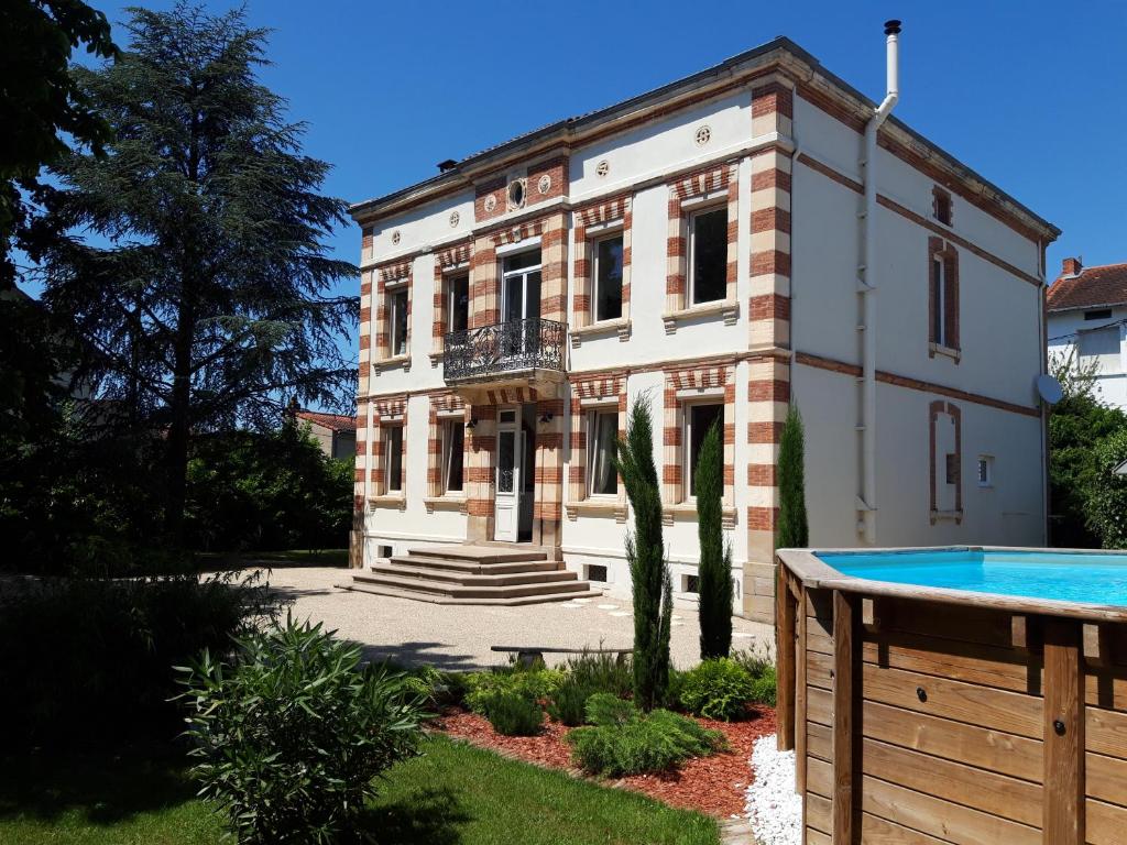 Maison d'hôtes 2 chambres indépendantes dans Maison de maitre Rue Jean-Baptiste Calvignac, 81400 Carmaux