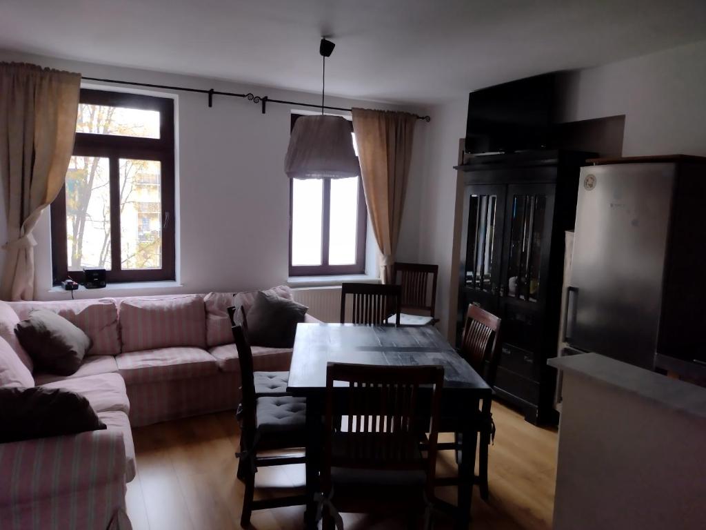 Appartement 2 Ferienwohnungen in einem Haus 2 km vom Zentrum Leipzigs 27 Mariannenstraße, 04315 Leipzig