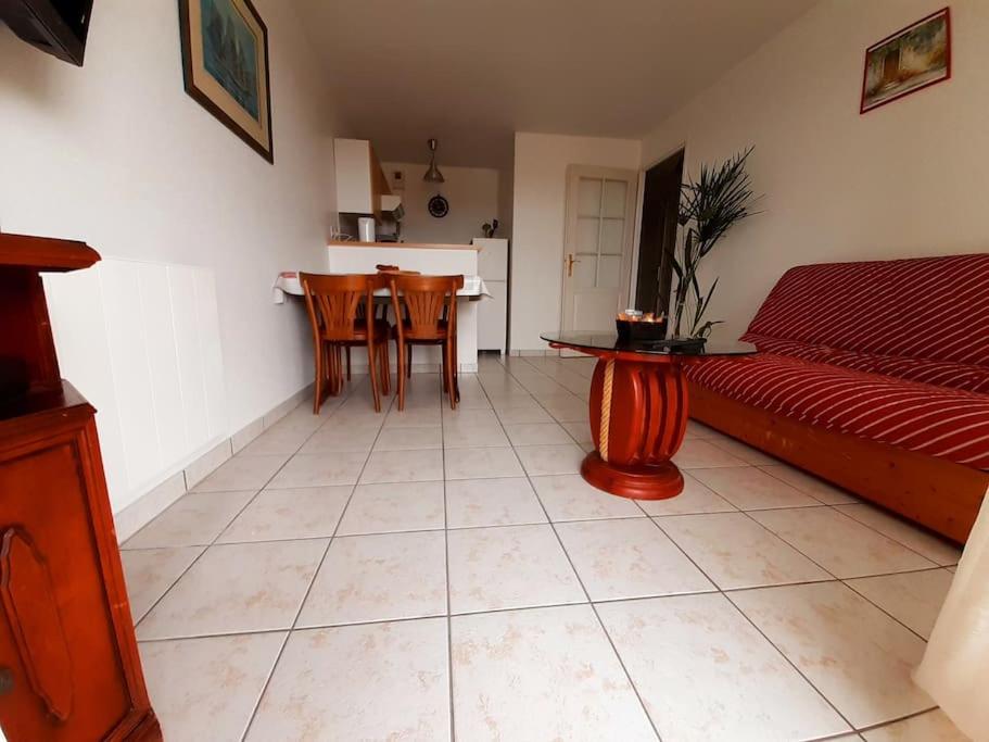 Appartement 2 pièces avec Terrasse, Piscine, parking privatif Rue Sophie Trébuchet, 25000 Besançon