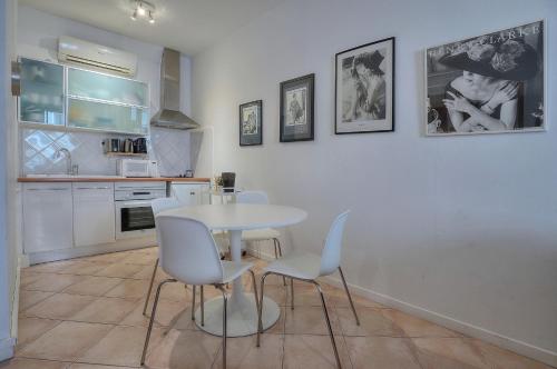 Appartement 2 Pieces centre ville proche Palais A1B245 Emile Negrin, 4 Cannes