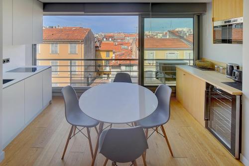 Appartements 2 pieces - residences du Grand Hotel 45 Boulevard de la Croisette Cannes