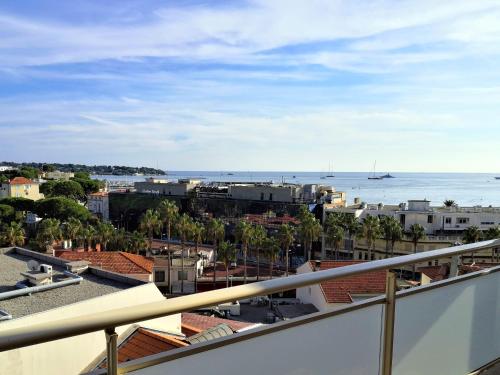 Appartement 2 pièces Terrasse vue mer panoramique 117 Boulevard du Président Wilson Antibes