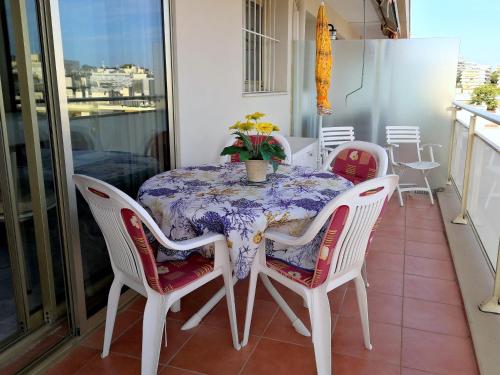 2 pièces Terrasse vue mer panoramique Antibes france