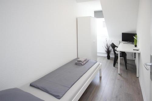 Appartement 2 Zimmer Apartment für Mitarbeiter nahe Daimler Ihmlingstraße 17 Stuttgart