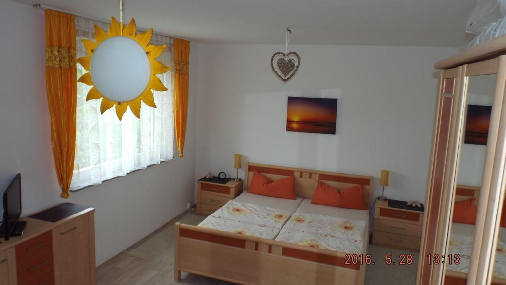 Appartement 2-Zimmer-Ferienwohnung \ Suhler Straße 12 4. OG, 12629 Berlin