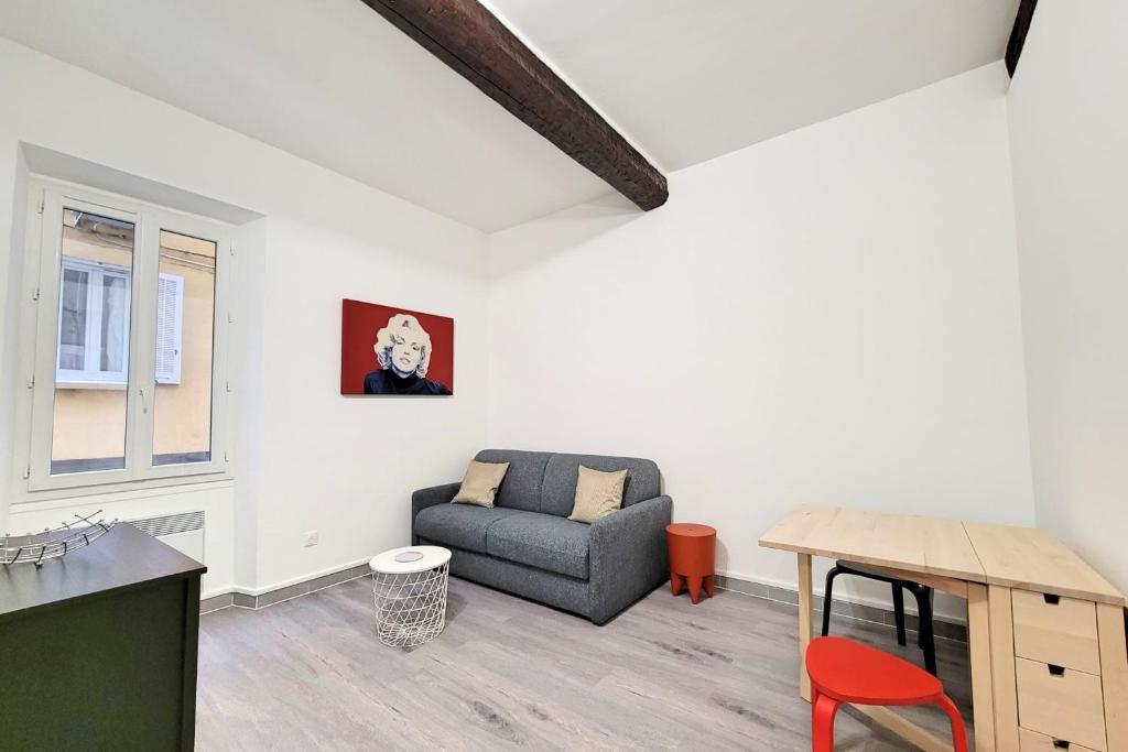 Appartement 21m With Wifi In The Center And Near The Beach 1 Rue de la Paroisse, 83150 Bandol