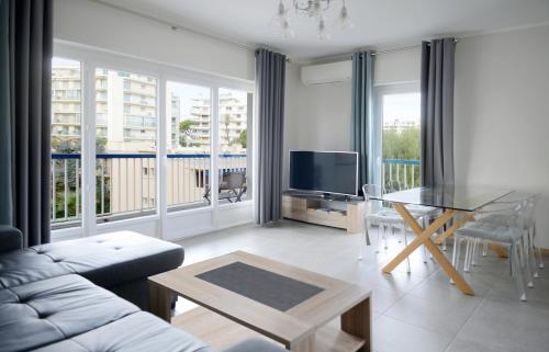 Appartement 2BDR Reine Astrid 17 rue Jean Cresp. bat. Reine Astrid Cannes