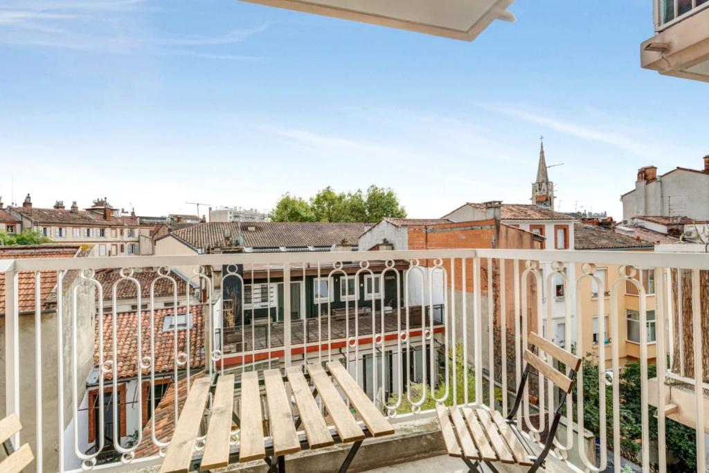 Appartement 2br in Toulouse colors with balcony close to the train station Welkeys 23 Rue de Stalingrad, 31300 Toulouse