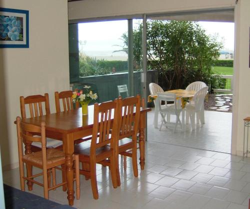 Appartement 3 pièces rez-de-jardin face à la Mer 1 Avenue des Terrasses du Levant Canet-en-Roussillon