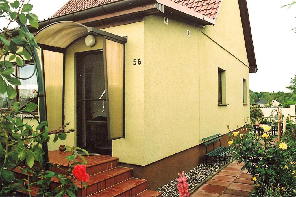 Appartement 3-Raum-Ferienwohnung-in-Zirkow (Nähe Binz) Darzer Weg 56, 18528 Zirkow