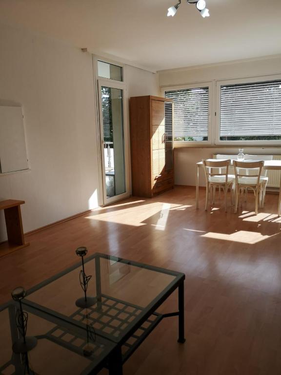 Appartement 3 Zimmer Wohnung in Eppelheim 77qm 1A Lage nähe Heidelberg 2 Dammpfad 1.OG, 69214 Eppelheim