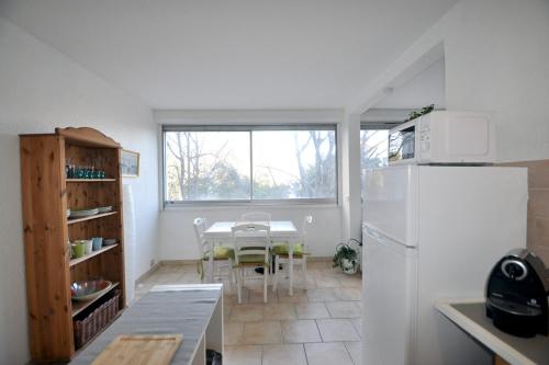 Appartement 37 m very bright - quiet - central area 385 Rue Paradis Marseille