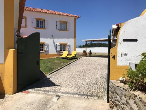 4 bedrooms house with sea view enclosed garden and wifi at Ericeira 1 km away from the beach Ericeira portugal