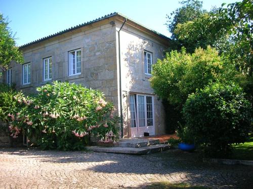 4 bedrooms villa with private pool jacuzzi and enclosed garden at Pedraca Pedraça portugal