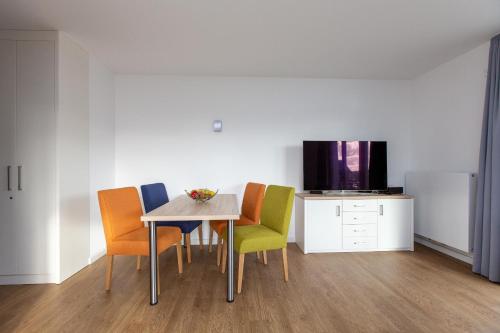 Appartements 4 Zimmer Maisonette 3 Balkone optional Bootsliegeplatz Haus 6 A6 Kalkofen 43 Plau am See