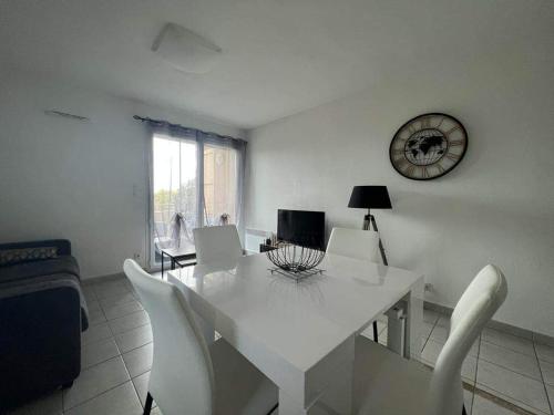 Appartement 4AIG101 confortable T2 avec terrasse sur les hauteurs de Collioure RESIDENCE AIGUE MARINE - BAT.A - Appt. 101 Collioure