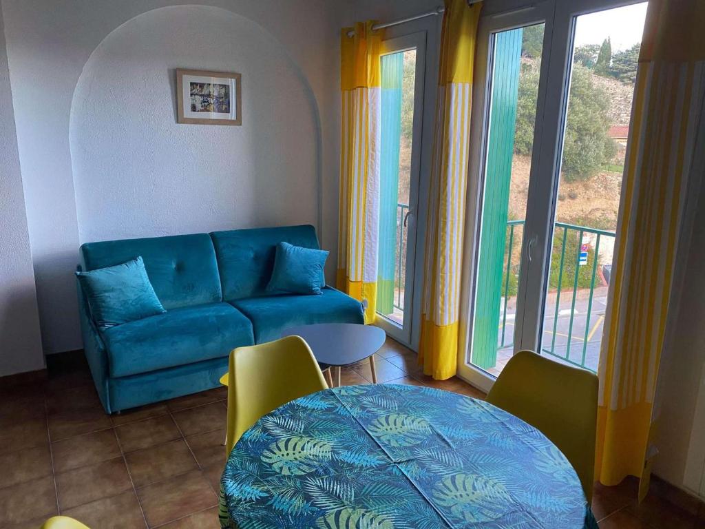 Appartement 4MIR11JAUNE- T2 en DUPLEX idéalement situé pour 4 personnes 11 AVENUE DU MIRADOU, 66190 Collioure