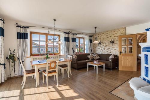 Appartement 5 Sterne Ferienwohnung Sissi Luft 21 Übersee