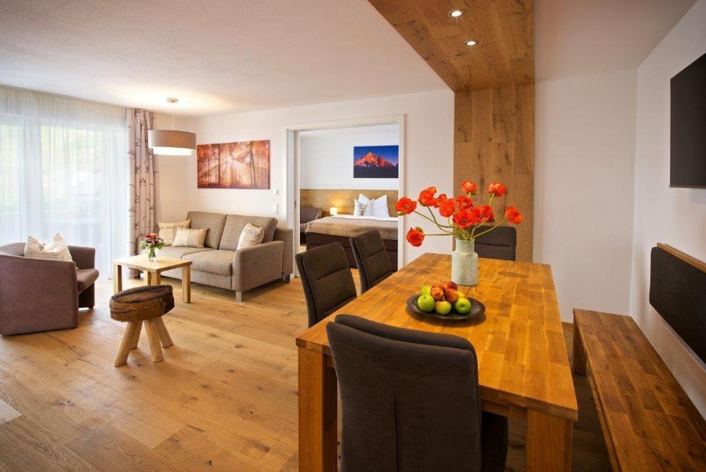 Appartement 5 Sterne FeWo Allgäuer Alm mit Schwimmbad und Sauna Hochsträß 2, 87534 Oberstaufen