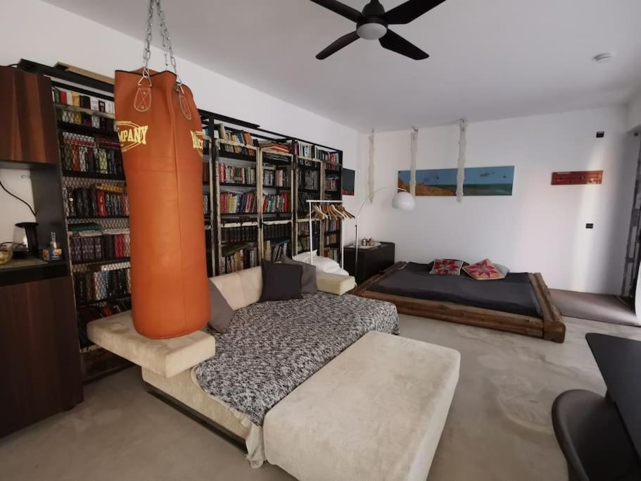 Appartement 50m² Cosy Berlin Style Loft, 10 min to Würzburg 10 Oberer Graben Side building, first floor, 97291 Thüngersheim