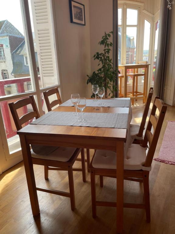 Appartement 50m de la plage, Apt. dans la Villa Française 29 Avenue du Maréchal Foch, 80350 Mers-les-Bains