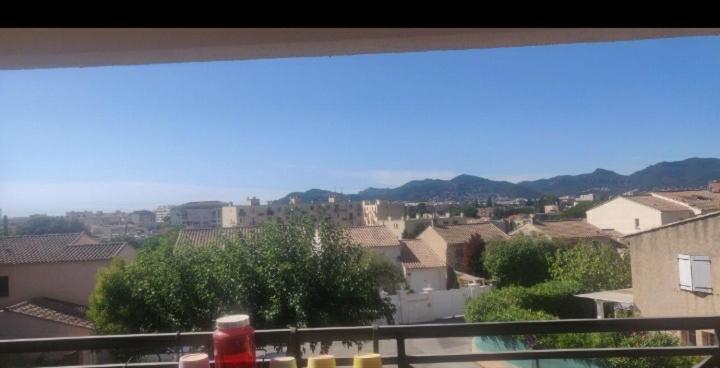 Appartement 54 m2vue imprenable sur l'Esterel avec une grande terrasse de 15 m2 16 Impasse des Figuiers, résidence Tivoli les Fleurs, 06150 Cannes