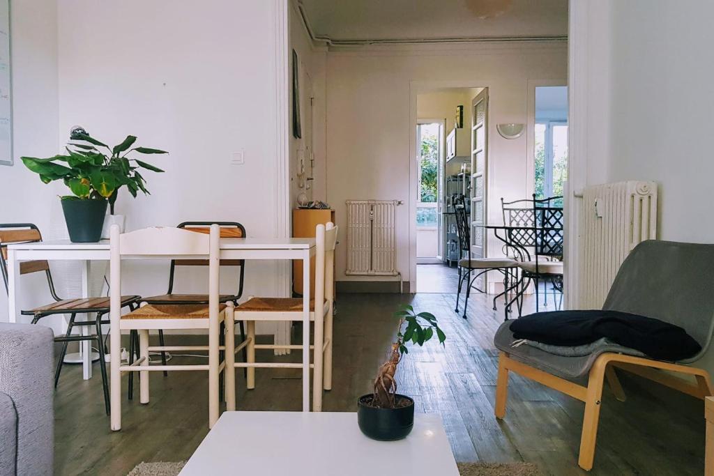 Appartement 76m tout confort avec 2 Balcons - centre-ville 7 Avenue Jules Ferry, 13100 Aix-en-Provence
