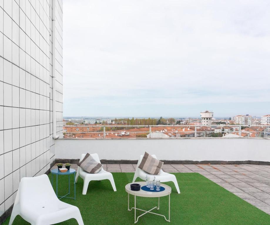 Appartement 8ROOFTOP - T2 com terraço e vista para as salinas! 177 Rua Mário Sacramento, 3810-106 Aveiro