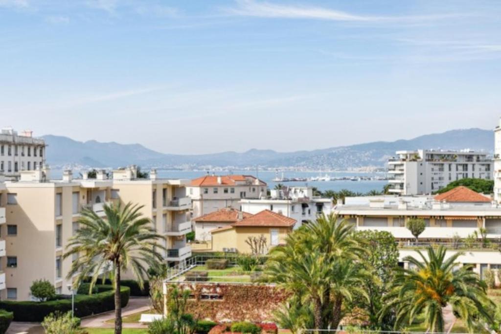 Appartement 90m proche PLAGE avec VUE MER et 2 TERRASSES ! 26 boulevard Eugène Tripet, 06400 Cannes