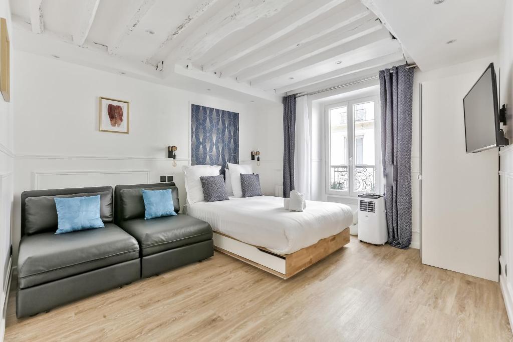 Appartement 93 - Luxury Flat in Le Marais Notre-Dame de Nazareth 65, 75003 Paris